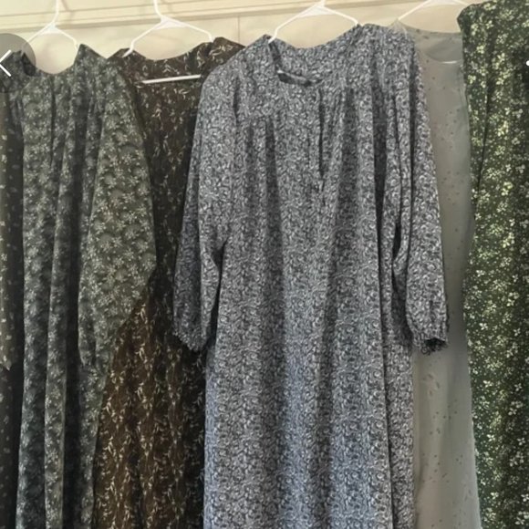 Custom made  home gown maxi dresses - Excellent condition - Picture 2 of 8